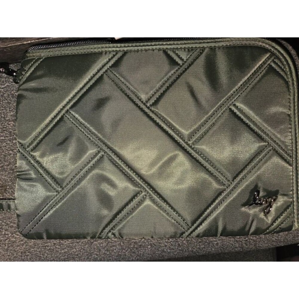 Lug Green Zip-Around halfpipe Wristlet Wallet